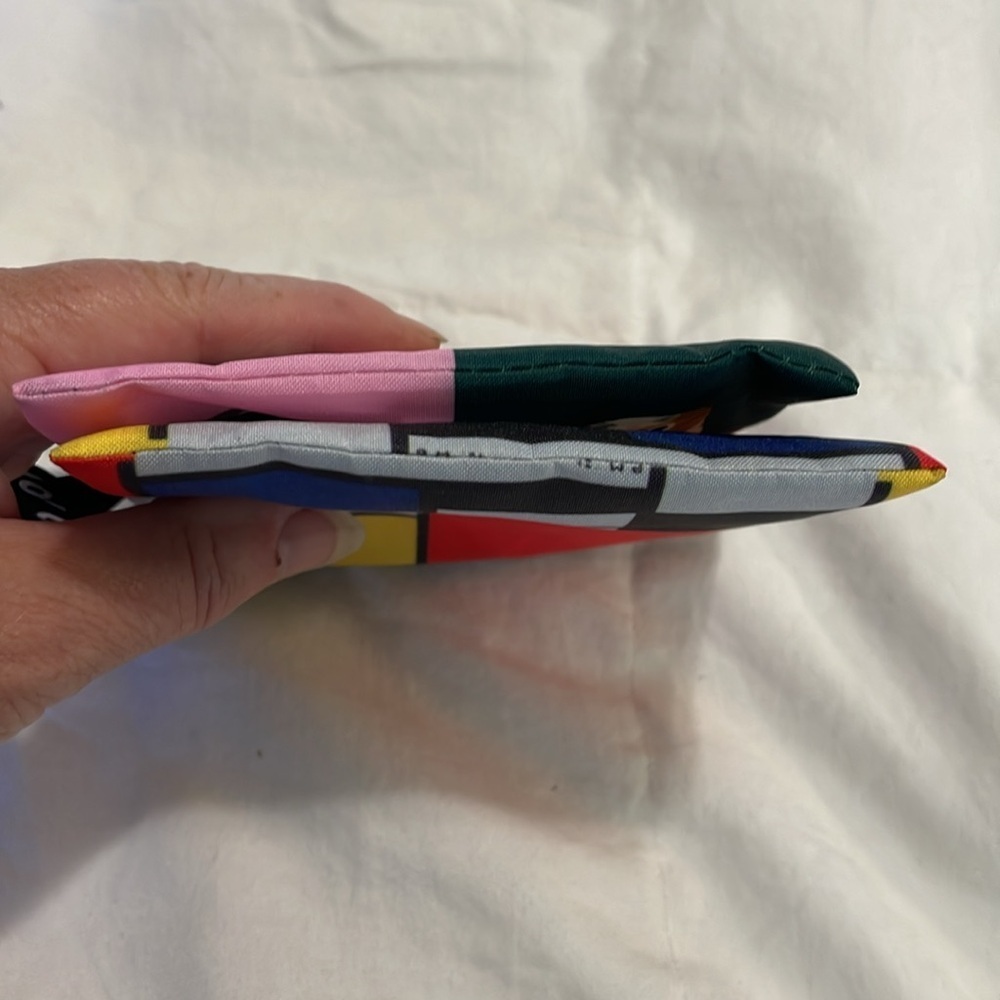 LOQI | Two | Mini | Zippered | Coin/Accessories/Essentials/Toiletries| Pouches - Picture 13 of 15